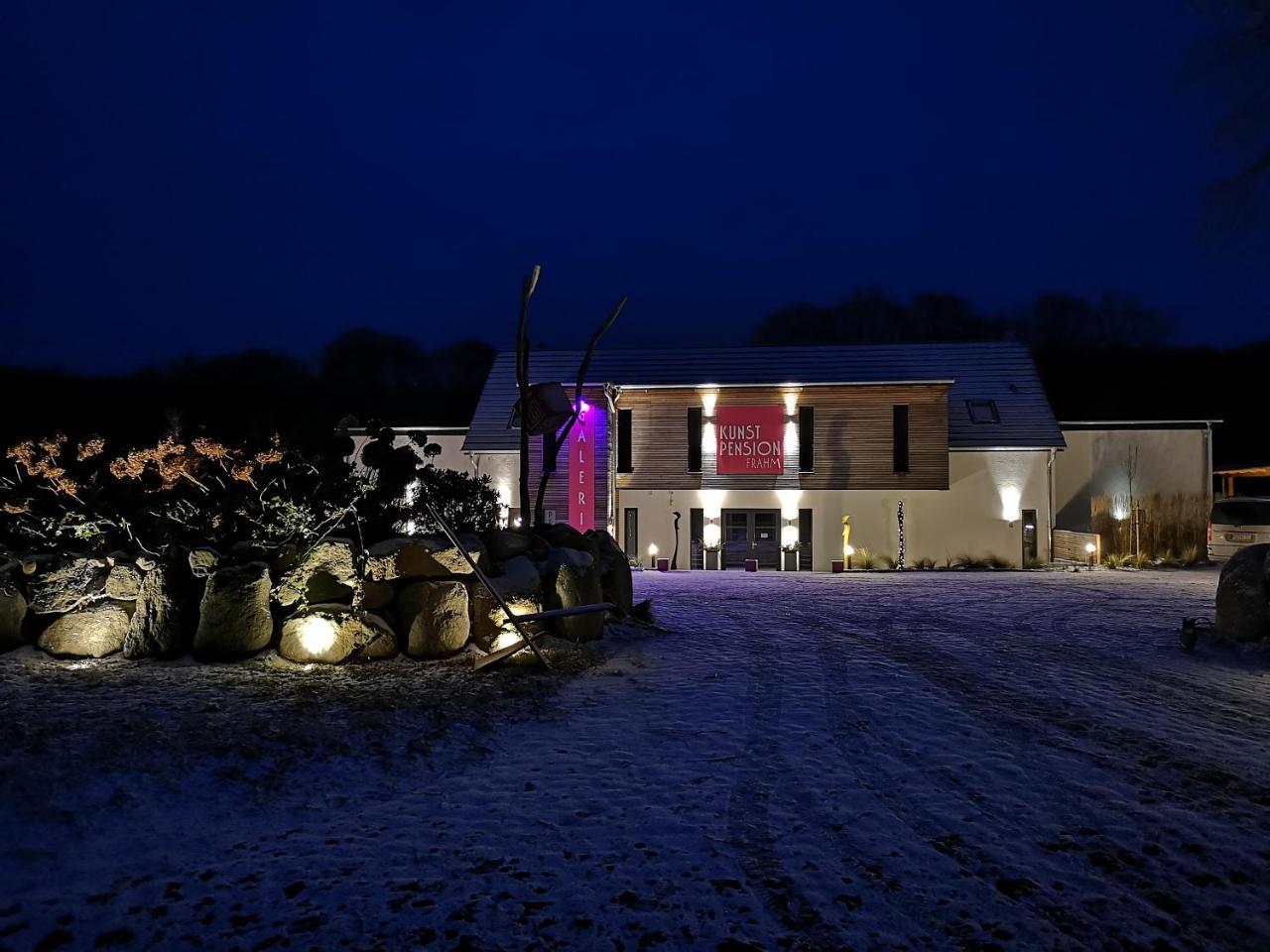 Kunst Pension Frahm Basthorst  Buitenkant foto